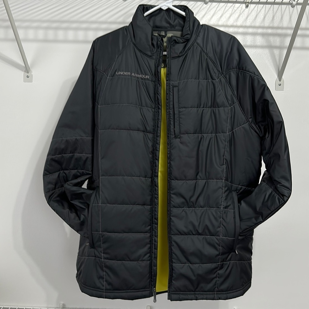 Under Armour Mens Lightweight black jacket Sz L Large
